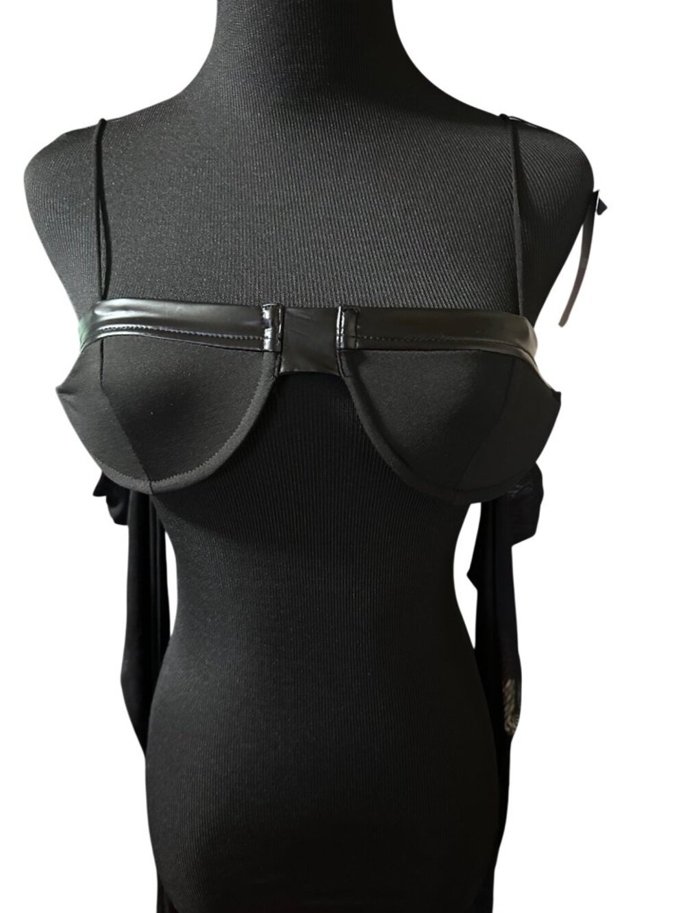 Solado new with tags faux leather trim with sheer sun sleeves bikini top size L